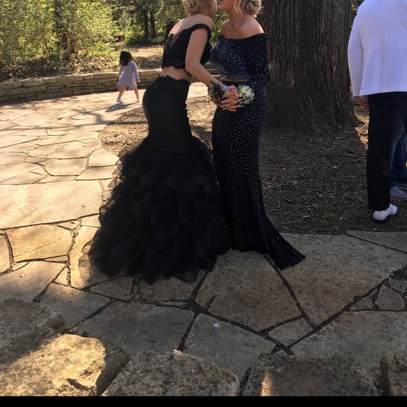 Prom dress from 2018! - Picture 7 of 8